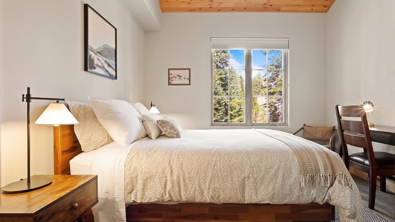 Photo of Bedroom in Bear Valley