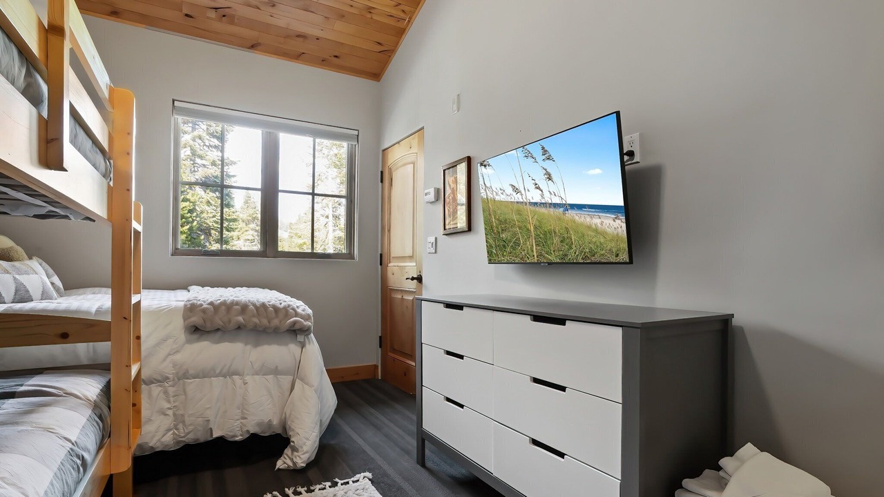 Photo of Bedroom in Bear Valley