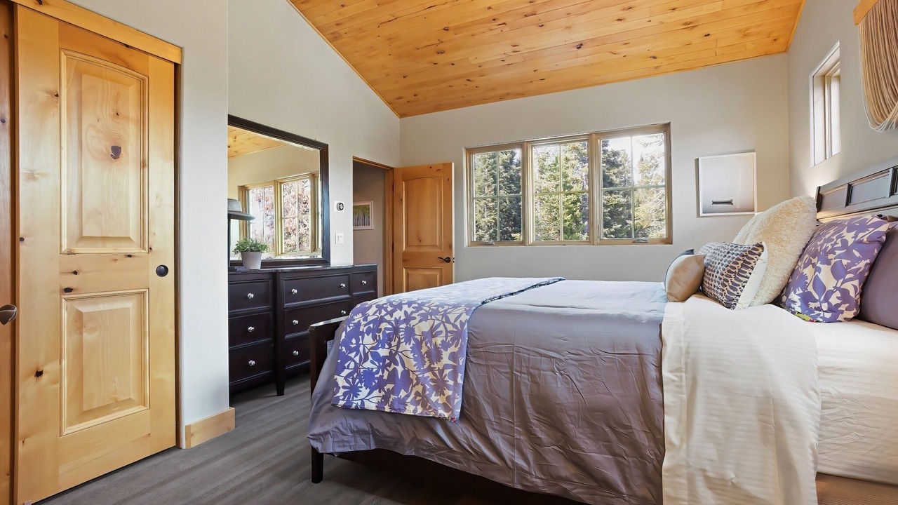 Photo of Bedroom in Bear Valley