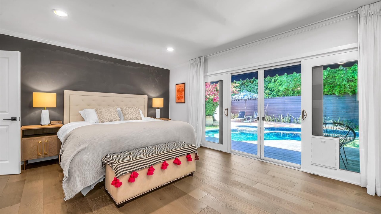 Photo of Bedroom in Beverly Grove