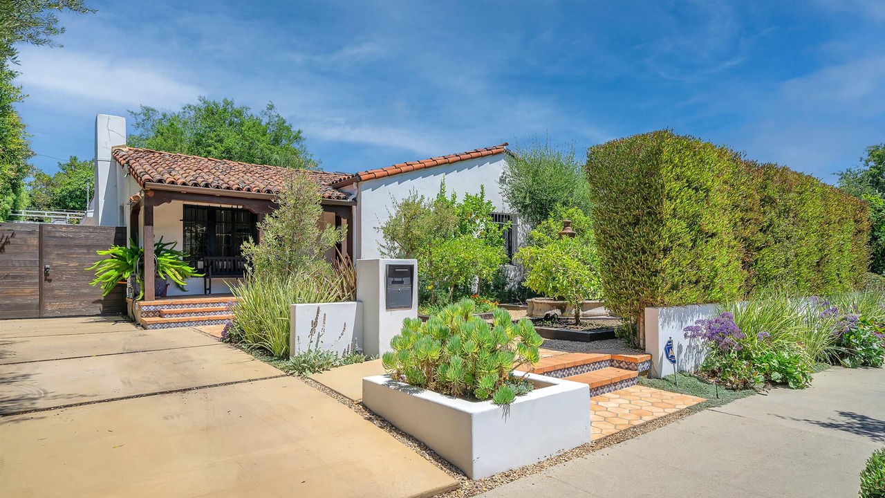 Photo of Outdoor in Beverly Grove