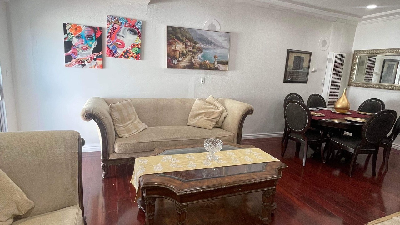 Photo of Livingroom in Anaheim Colony Historic District
