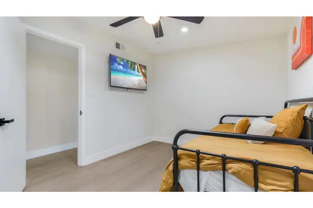 Photo of Bedroom in North Tustin