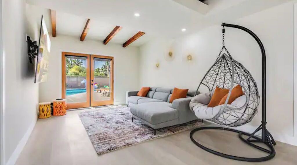 Photo of Livingroom in North Tustin