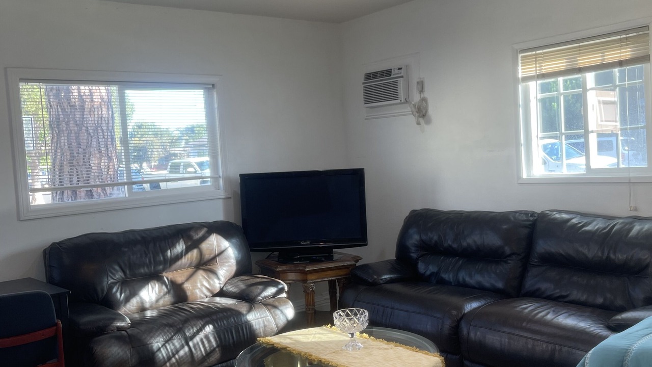 Photo of Livingroom in Anaheim Colony Historic District