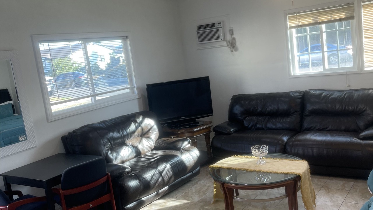Photo of Livingroom in Anaheim Colony Historic District