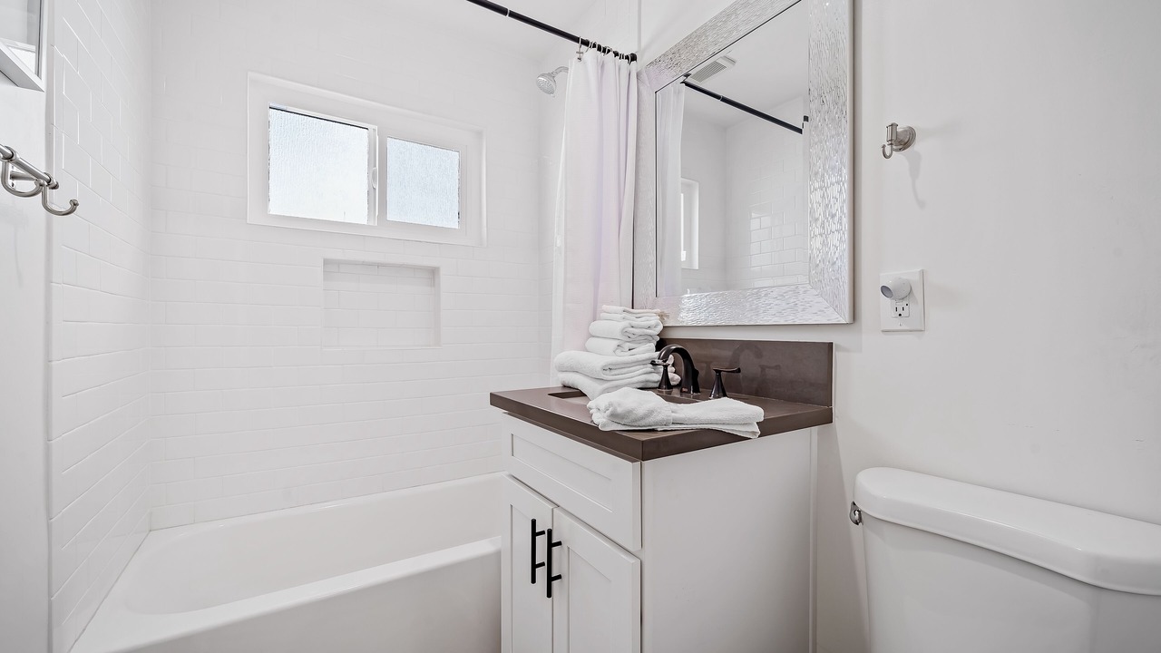 Photo of Bathroom in Lantern District