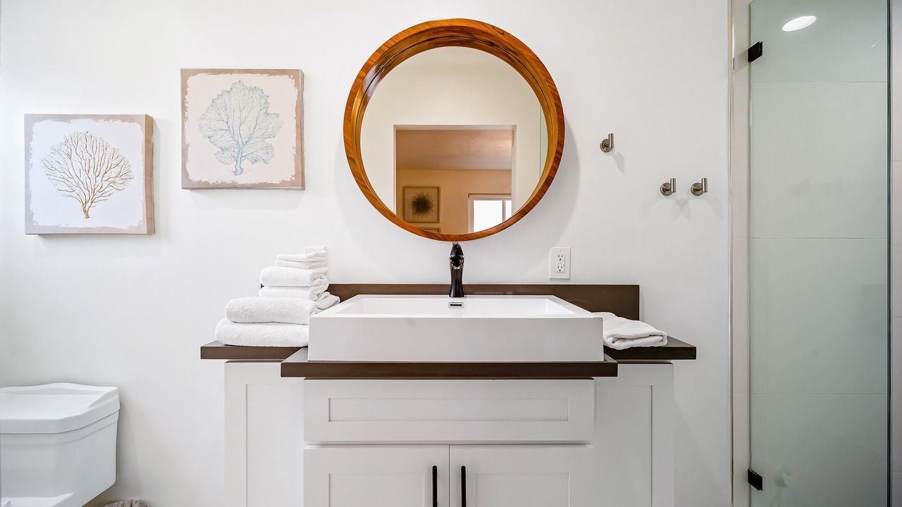 Photo of Bathroom in Lantern District