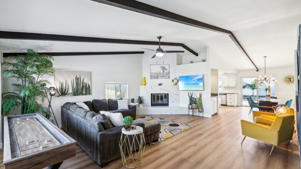 Photo of Livingroom in Bermuda Dunes