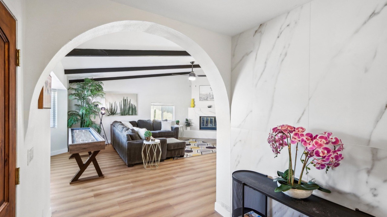 Photo of Livingroom in Bermuda Dunes