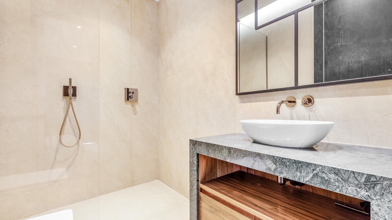 Photo of Bathroom in Vincent Square