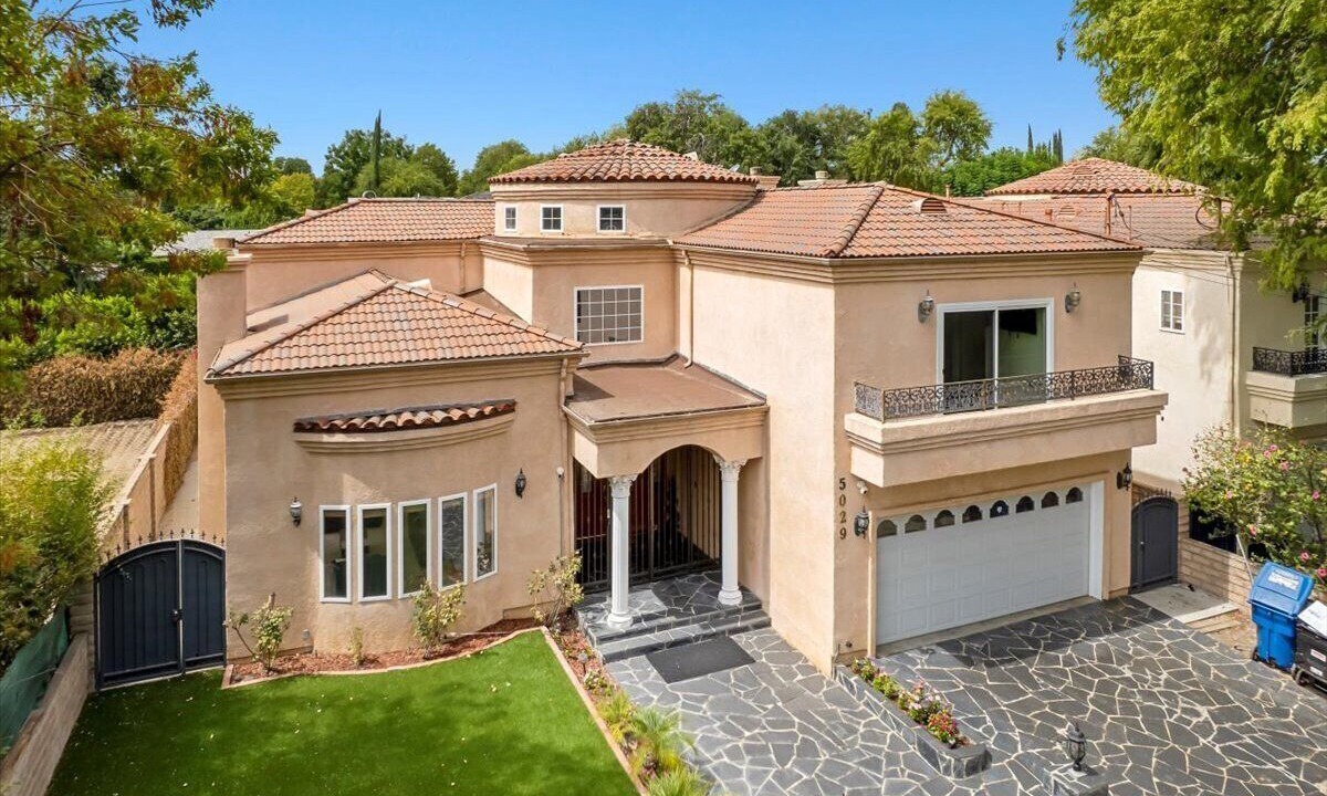 Photo of Outdoor in Sherman Oaks