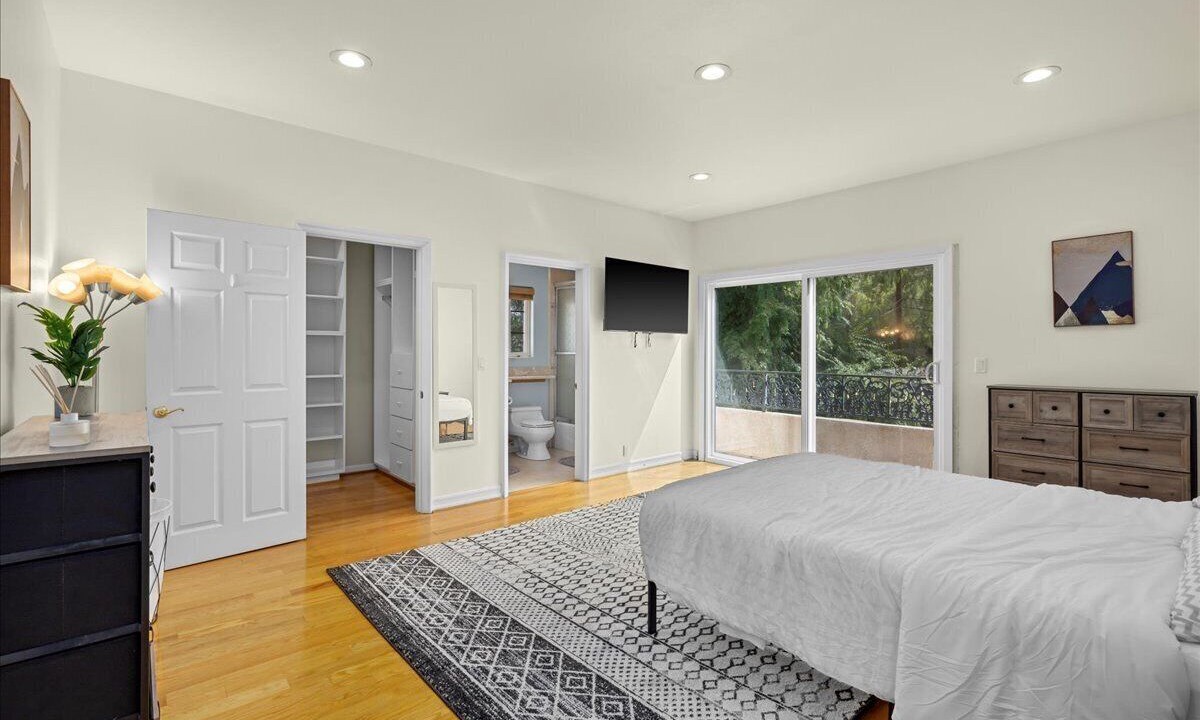 Photo of Bedroom in Sherman Oaks