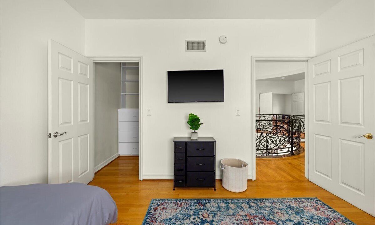 Photo of Bedroom in Sherman Oaks