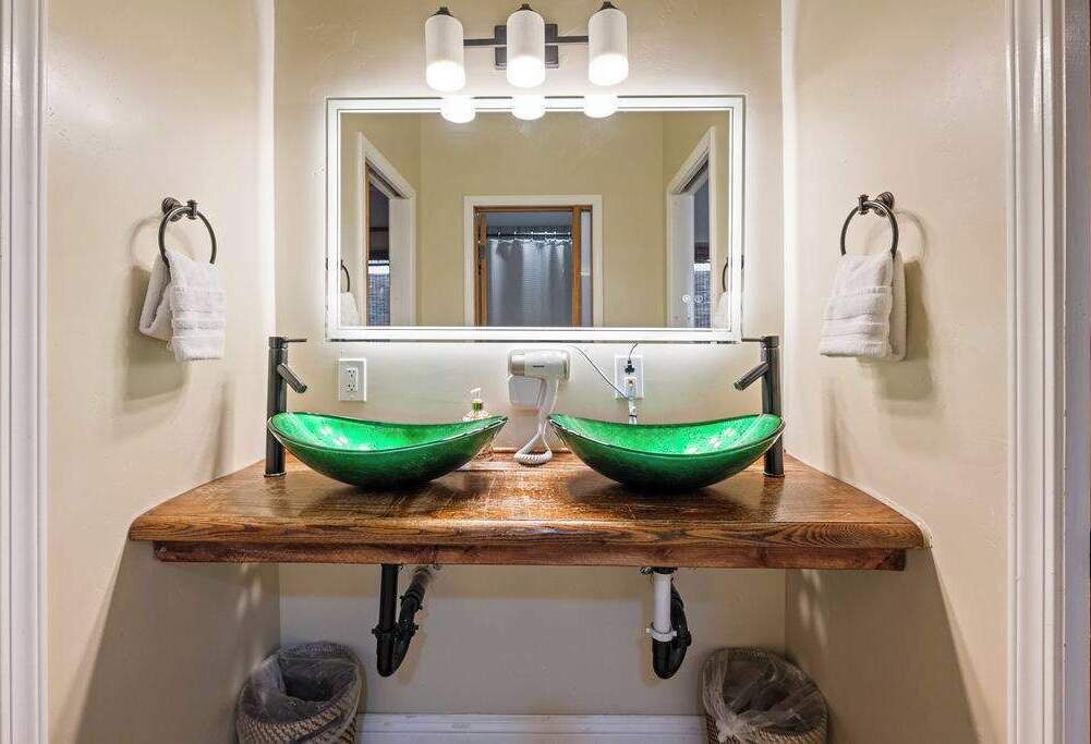 Photo of Bathroom in Grant Hill