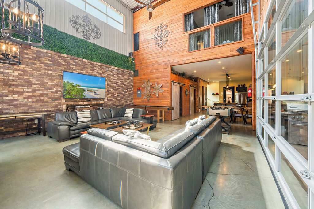 Photo of Livingroom in Grant Hill