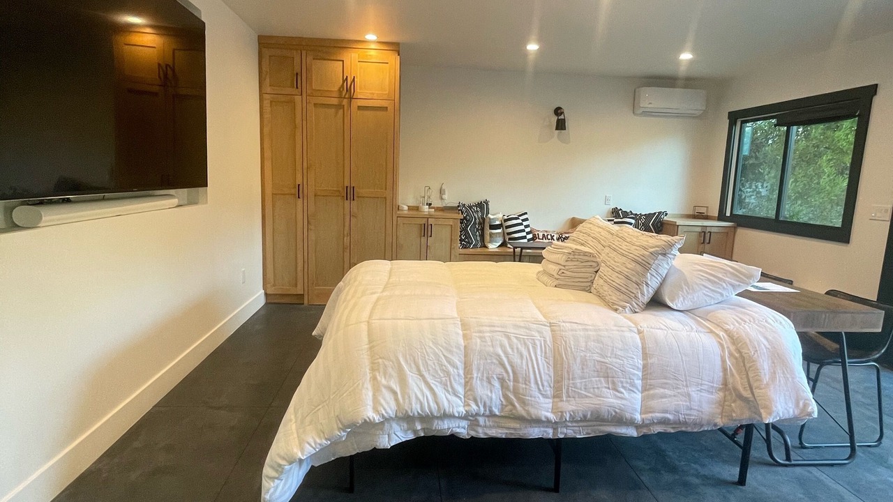 Photo of Bedroom in La Canada Flintridge