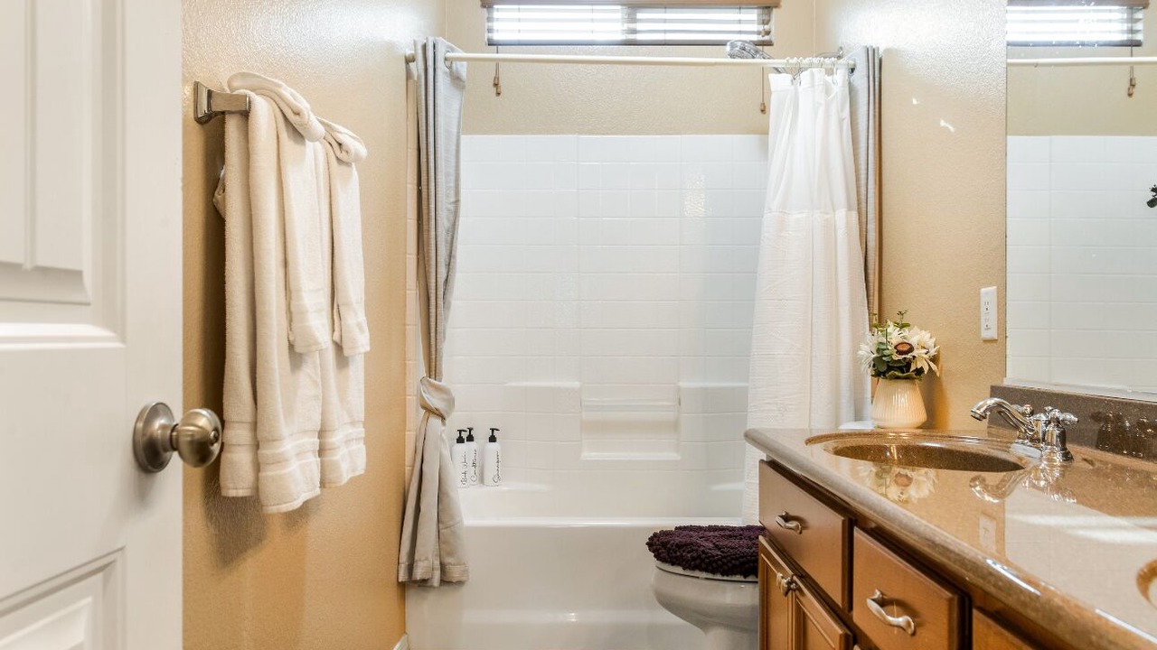 Photo of Bathroom in Lake Elsinore