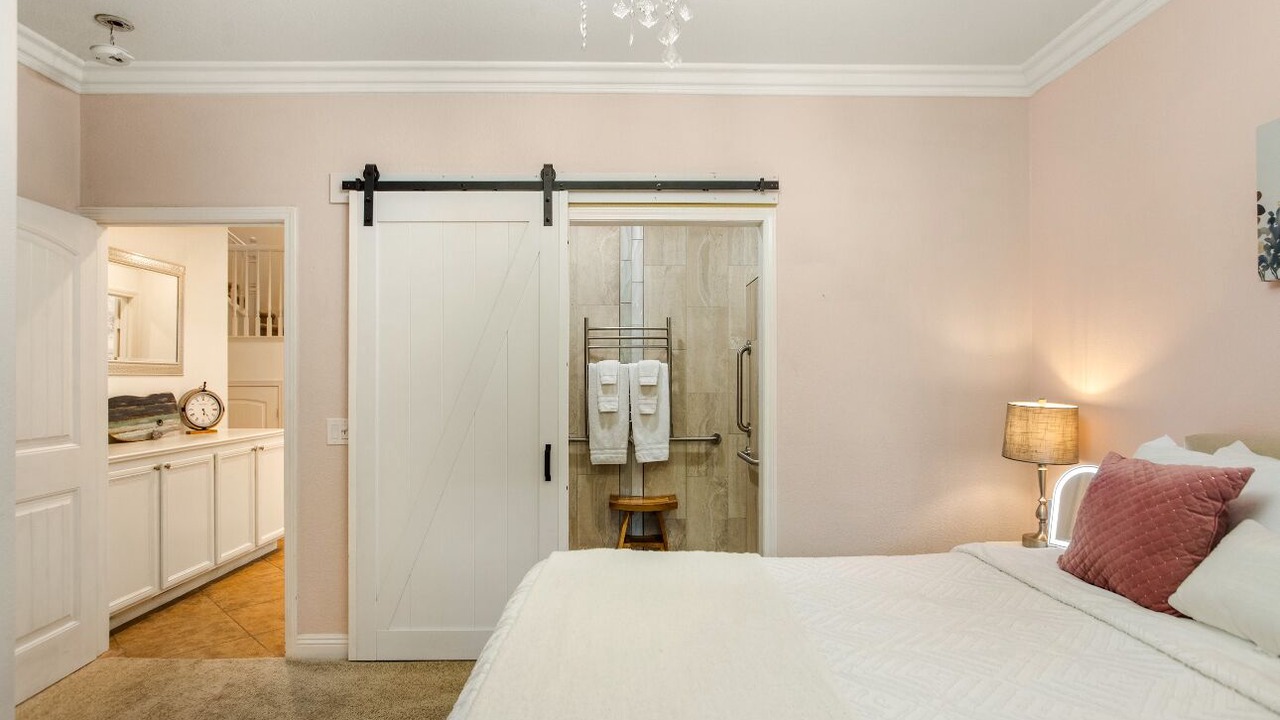 Photo of Bedroom in Lake Elsinore