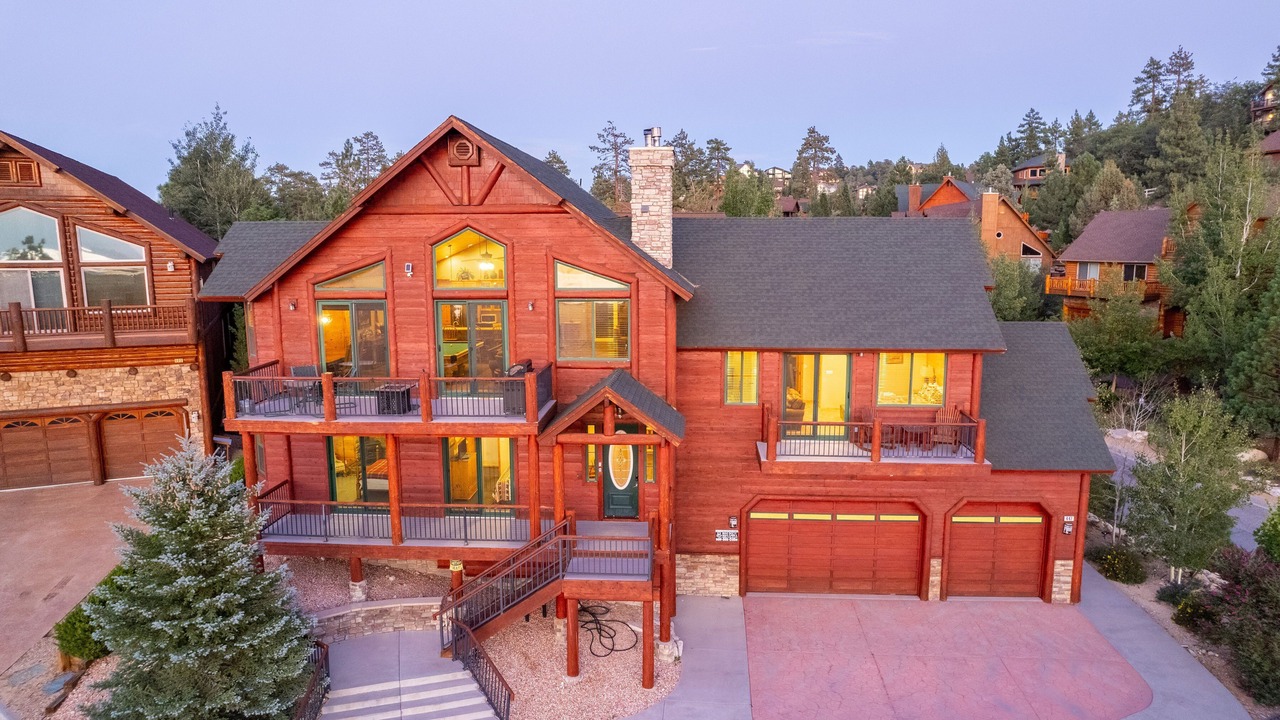 Photo of Outdoor in Castle Glen Estates