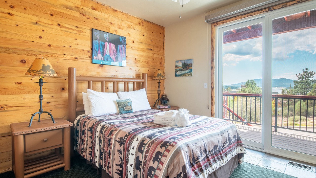 Photo of Bedroom in Castle Glen Estates