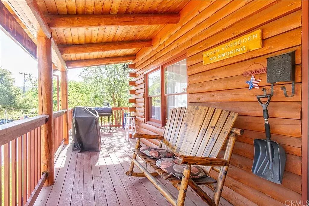 Photo of Patio Balcony in Ahwahnee