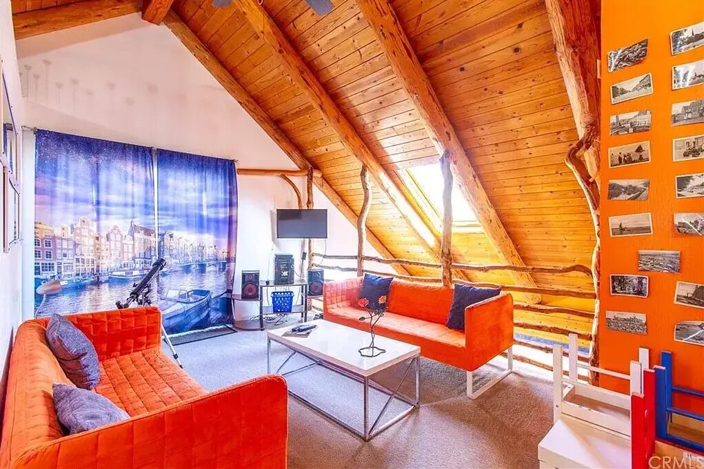 Photo of Livingroom in Ahwahnee
