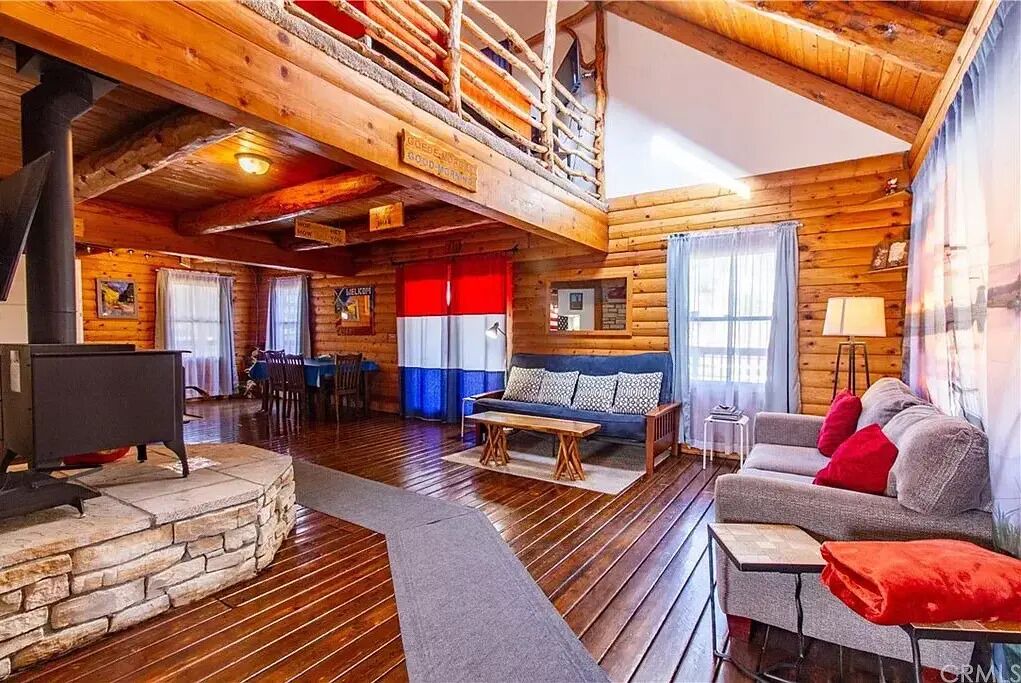 Photo of Livingroom in Ahwahnee