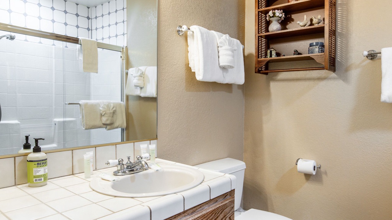 Photo of Bathroom in Upper Moonridge