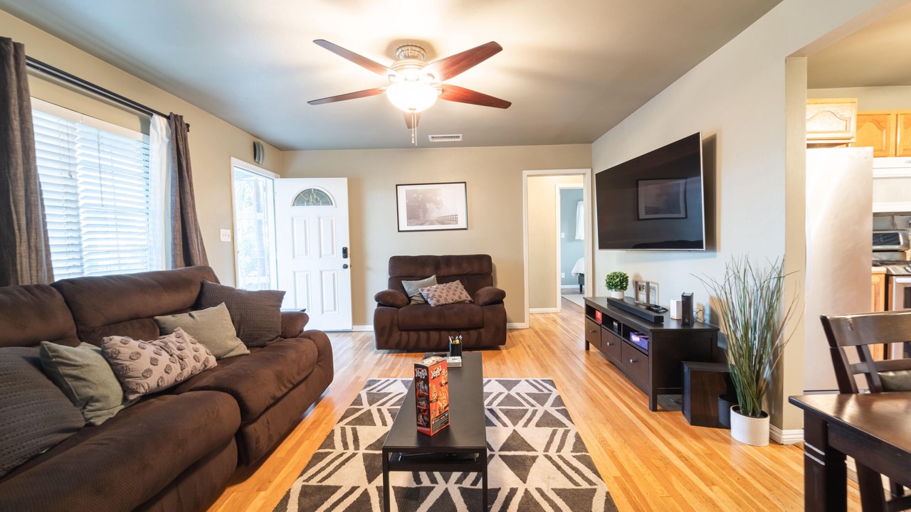 Photo of Livingroom in Norwalk