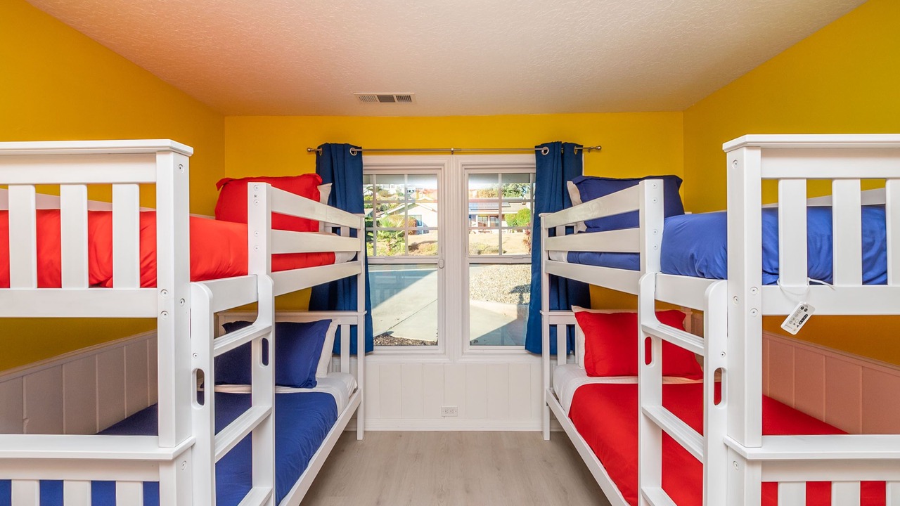 Photo of Bedroom in Midway