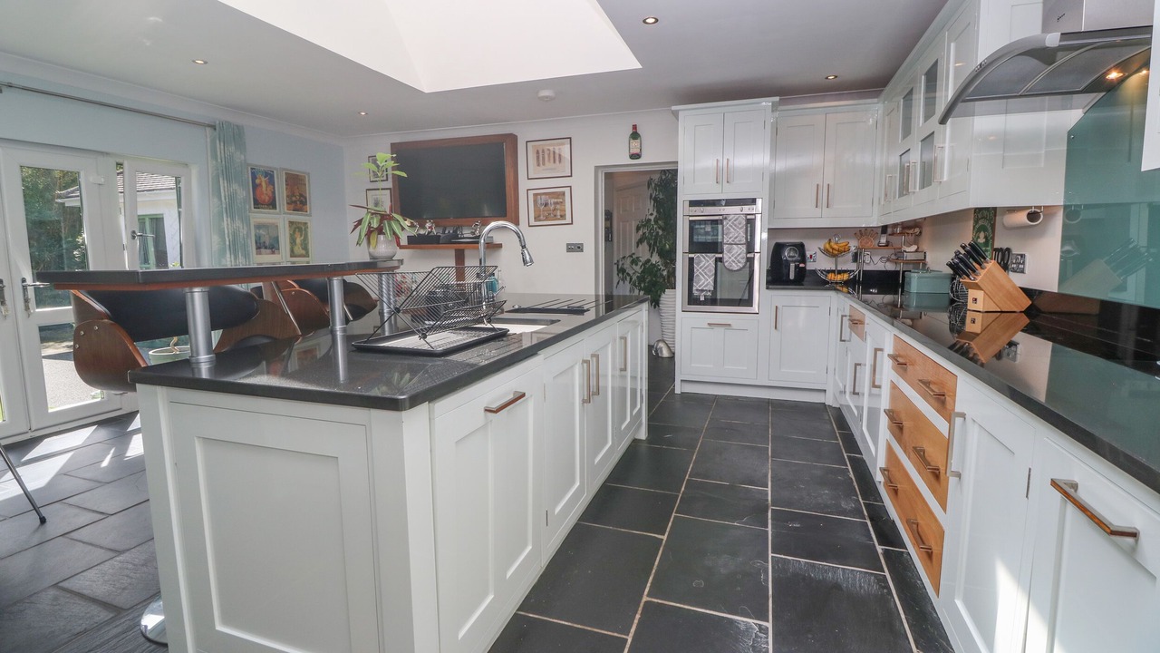 Photo of Kitchen in Chysauster
