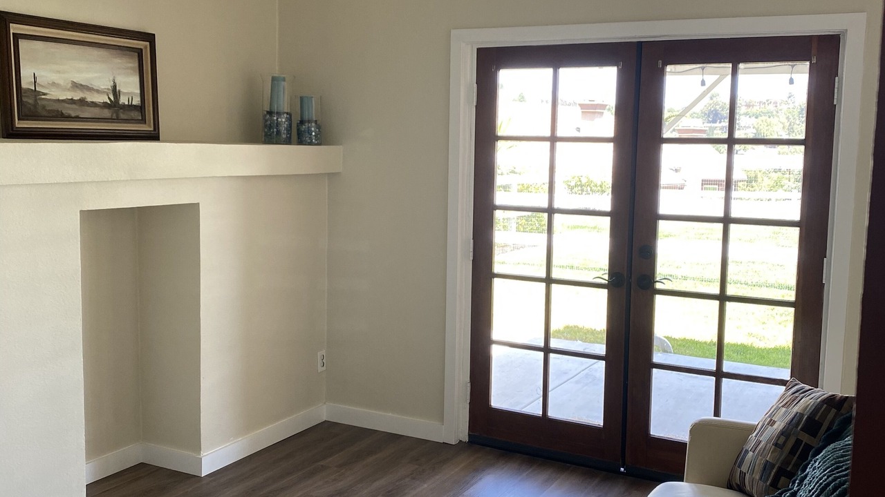 Photo of Livingroom in Orange