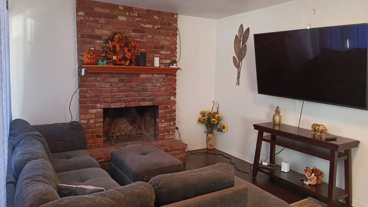Photo of Livingroom in Quartz Hill
