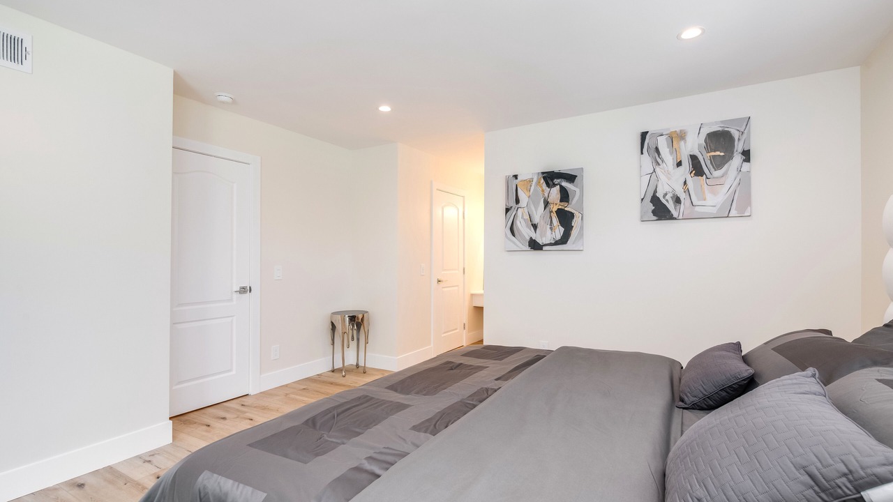 Photo of Bedroom in Northridge