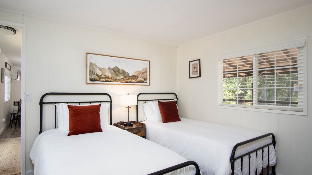 Photo of Bedroom in Springville