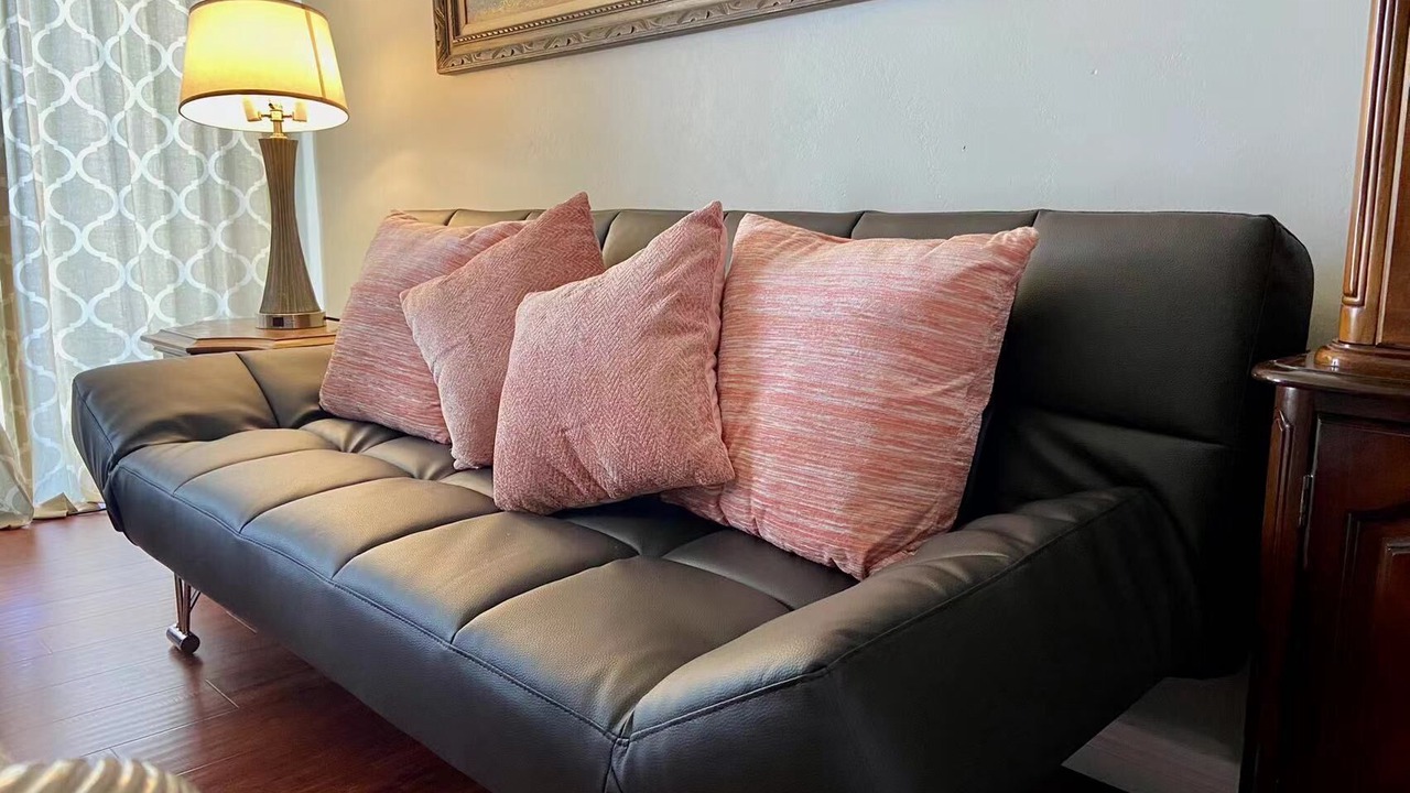 Photo of Livingroom in Ontario