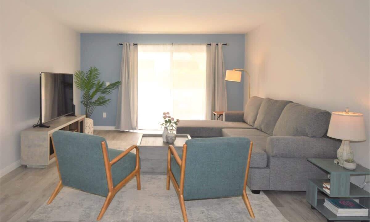 Photo of Livingroom in Canyon Corridor