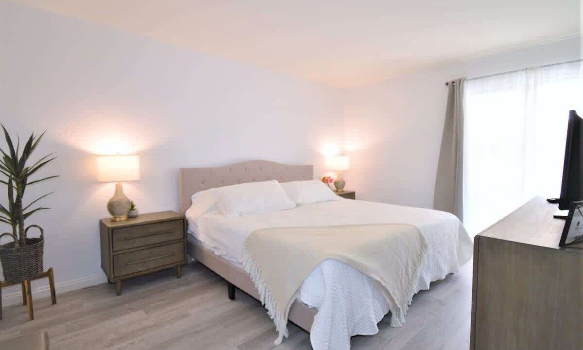 Photo of Bedroom in Canyon Corridor