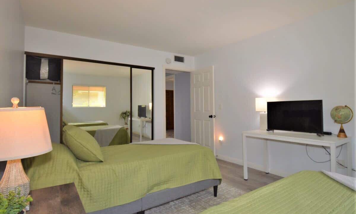 Photo of Bedroom in Canyon Corridor