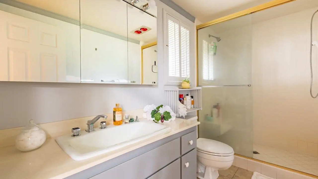 Photo of Bathroom in Callender