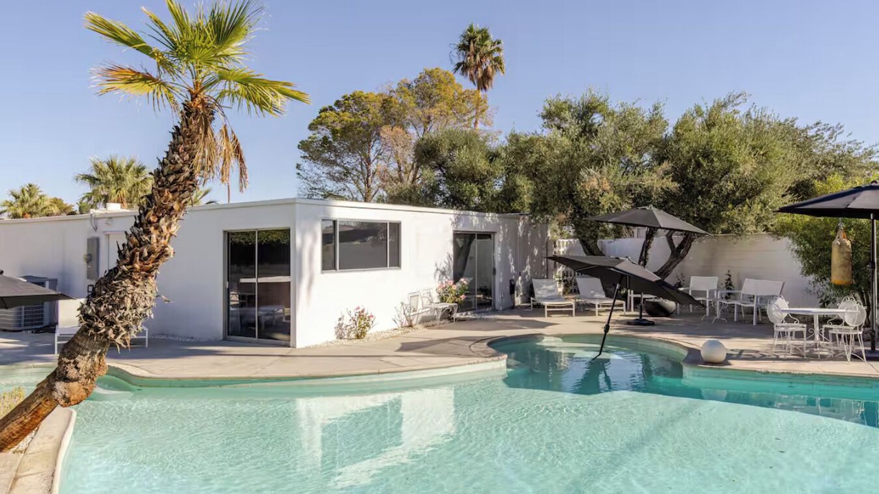 Photo of Outdoor in Racquet Club Estates