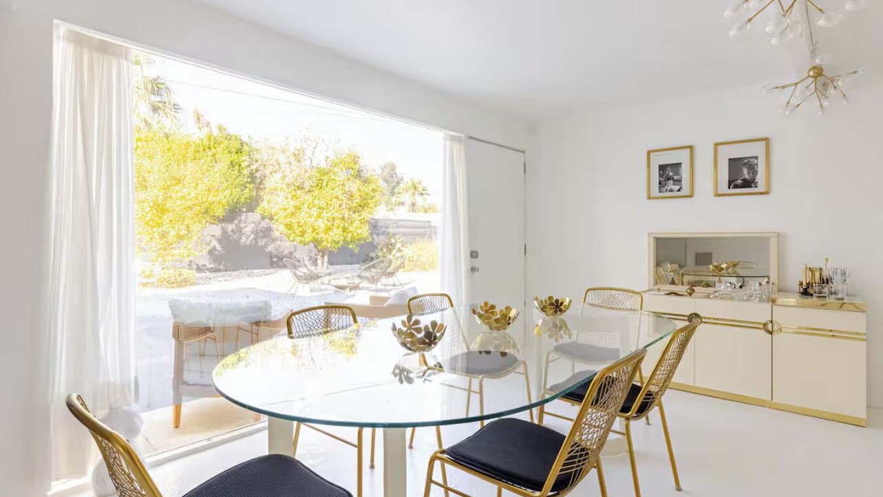 Photo of Livingroom in Racquet Club Estates
