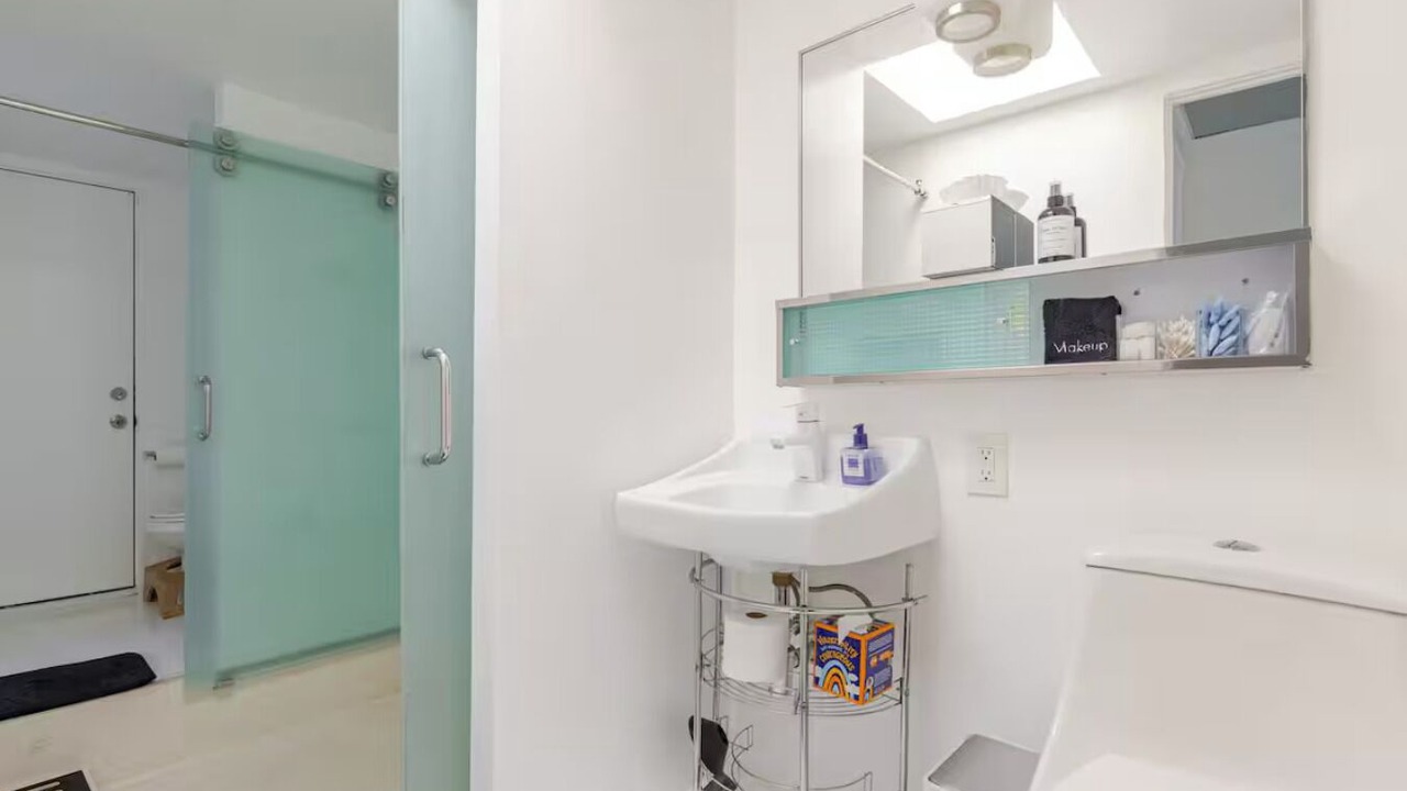 Photo of Bathroom in Racquet Club Estates