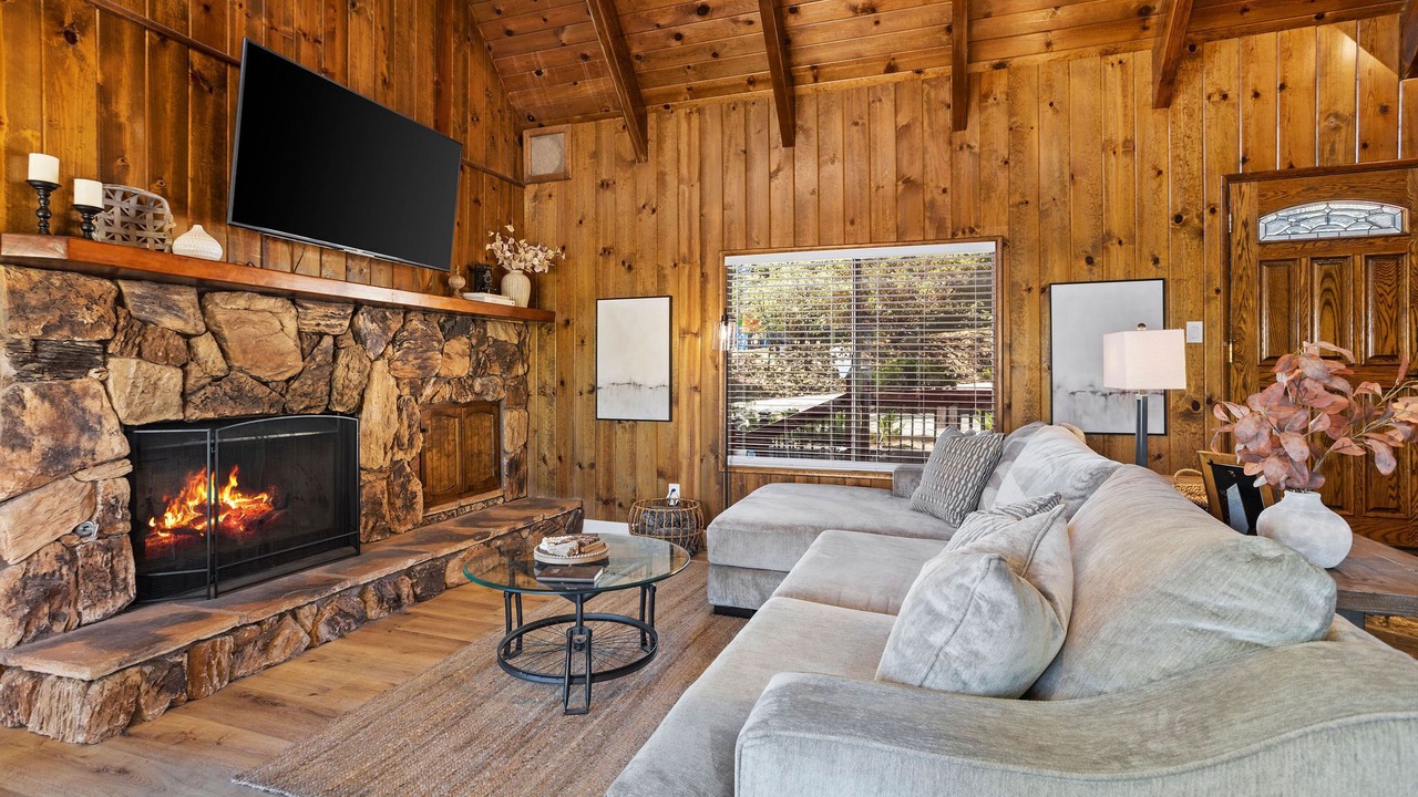 Photo of Livingroom in Blue Jay
