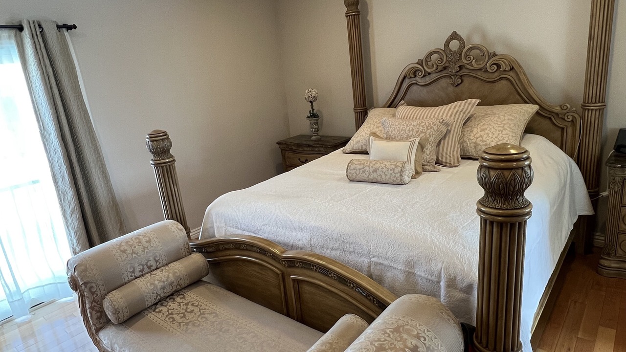 Photo of Bedroom in Granada Hills South