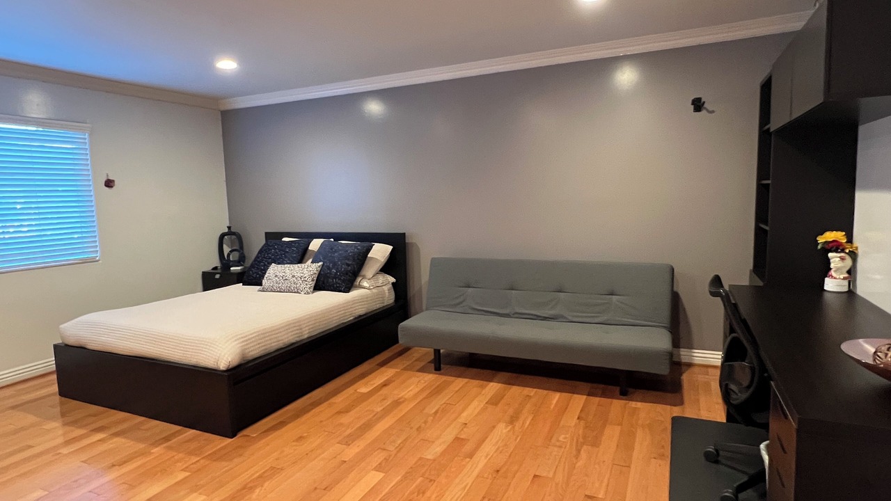 Photo of Bedroom in Granada Hills South