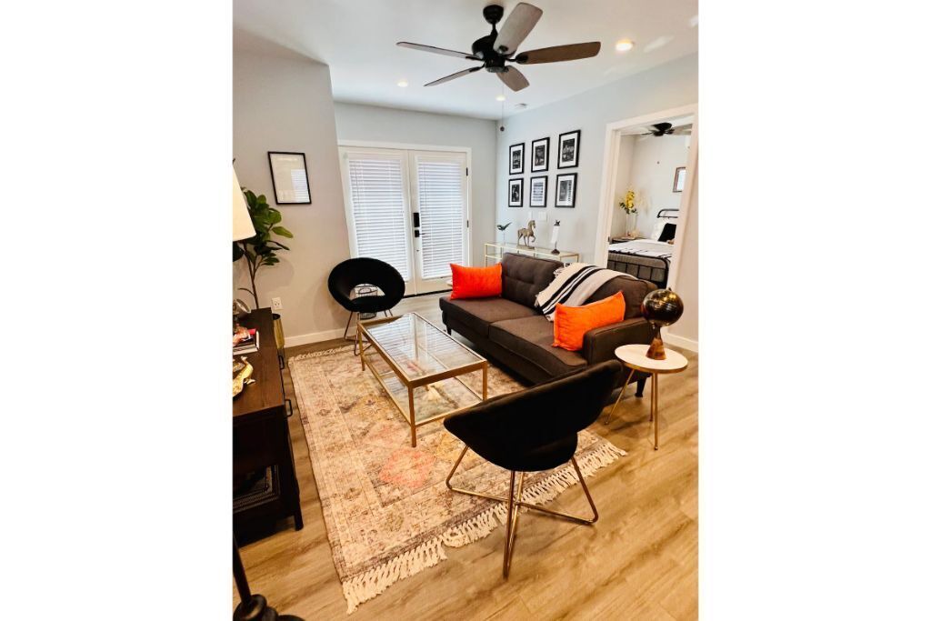 Photo of Livingroom in East Pasadena