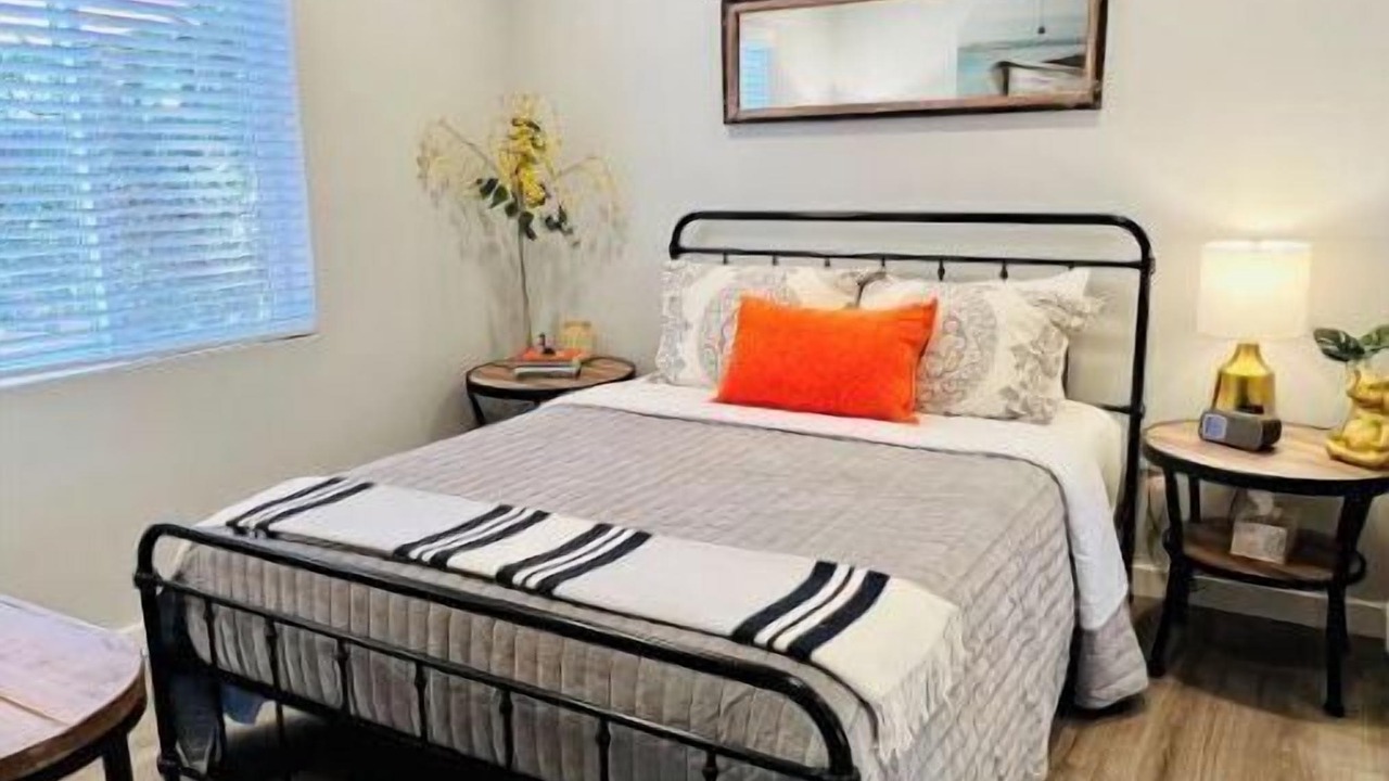 Photo of Bedroom in East Pasadena