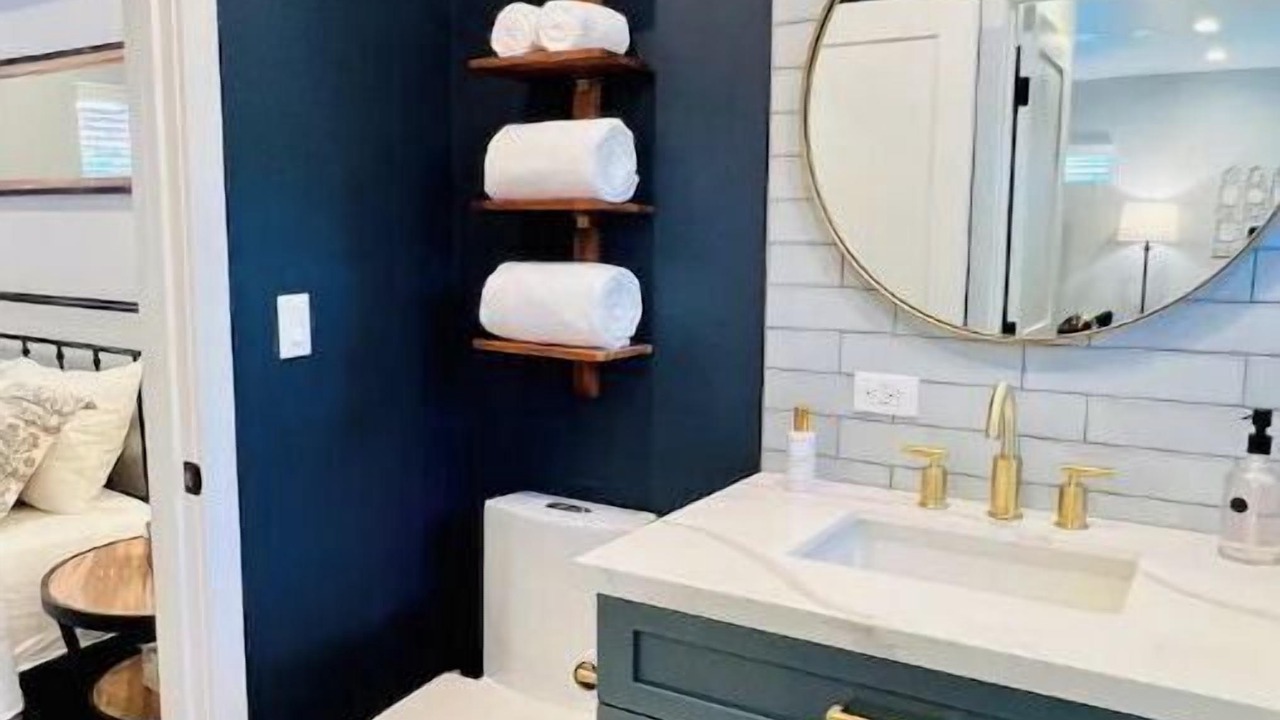 Photo of Bathroom in East Pasadena